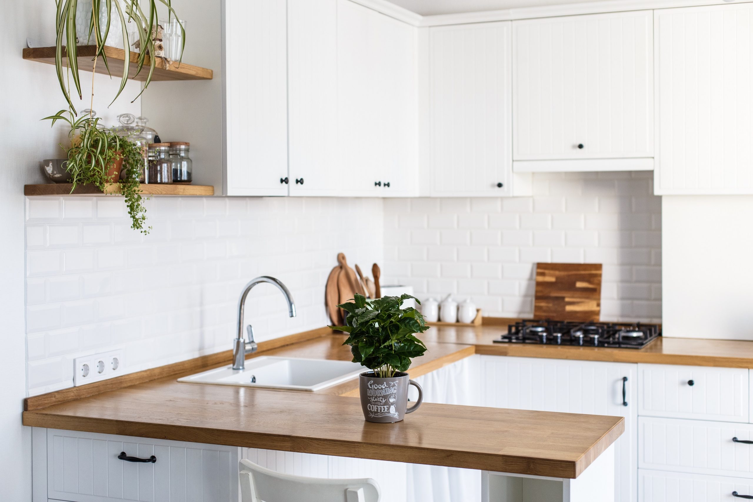 Cleanable and touch-safe kitchen countertops by Bethliving